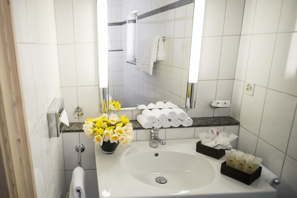 Hotel Weiss Kreuz Malans المظهر الخارجي الصورة